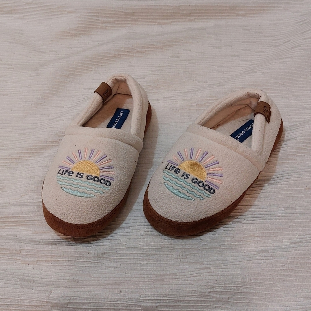 Life Is Good Kids' Cream Slip-On Slippers with Sun Embroidery